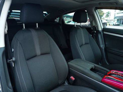 Used 2019 Honda Civic EX image 20