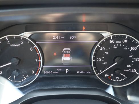 Used 2025 Nissan Rogue SV AWD/4WD image 9