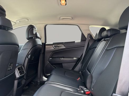 Used 2024 Kia Sportage EX AWD/4WD image 15