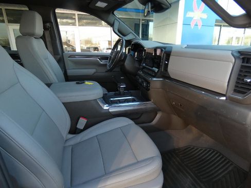 Certified 2023 Chevrolet Silverado 1500 LTZ w/ LTZ Premium Package image 18
