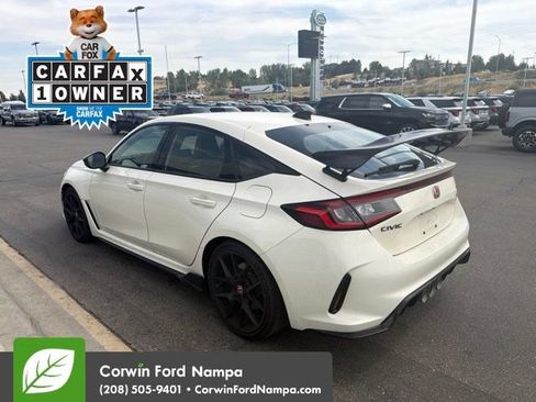 Used 2025 Honda Civic Type R image 3
