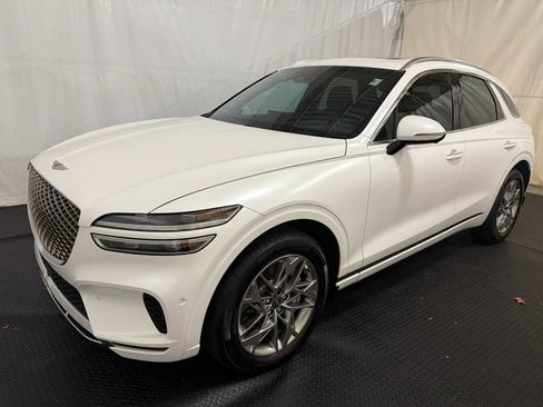 Used 2023 Genesis GV70 2.5T w/ Advanced Package image 6