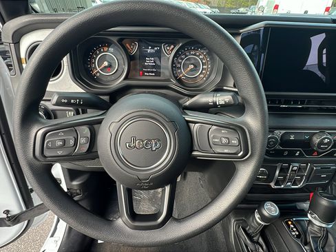 New 2026 Jeep Gladiator Sport image 21