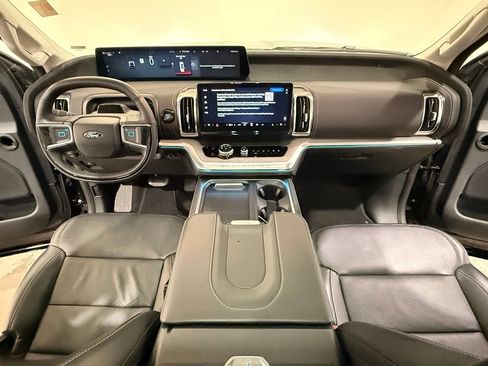 Used 2025 Ford Expedition Max Platinum AWD/4WD image 22