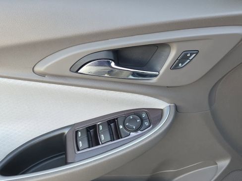 Used 2022 Chevrolet Malibu LS image 18