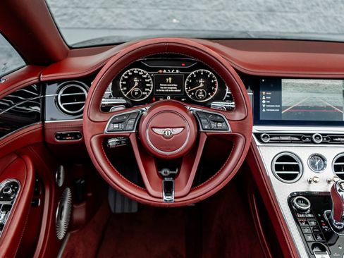 Used 2020 Bentley Continental GT image 27