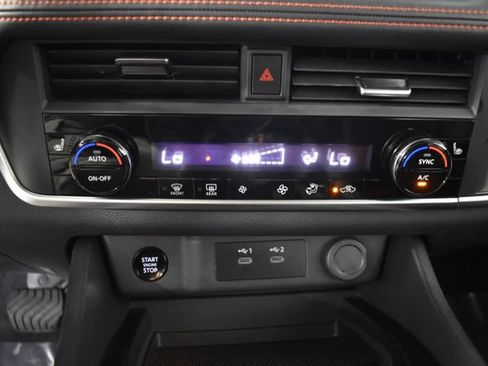 Certified 2025 Nissan Rogue SV AWD/4WD image 18