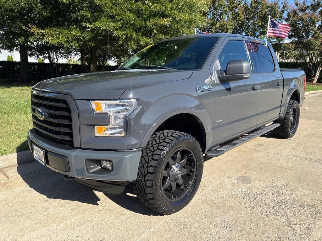 Used 2016 Ford F150 XLT w/ Equipment Group 302A Luxury AWD/4WD image 4