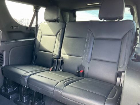 Used 2022 GMC Yukon XL Denali image 17
