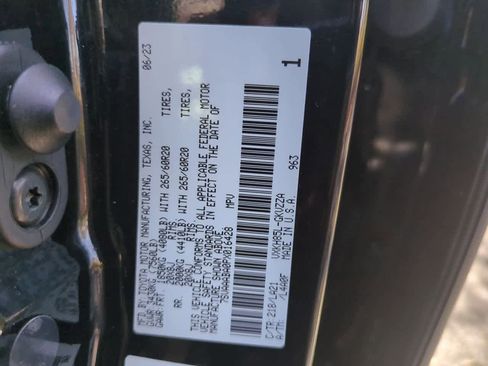 Used 2023 Toyota Sequoia Platinum image 39