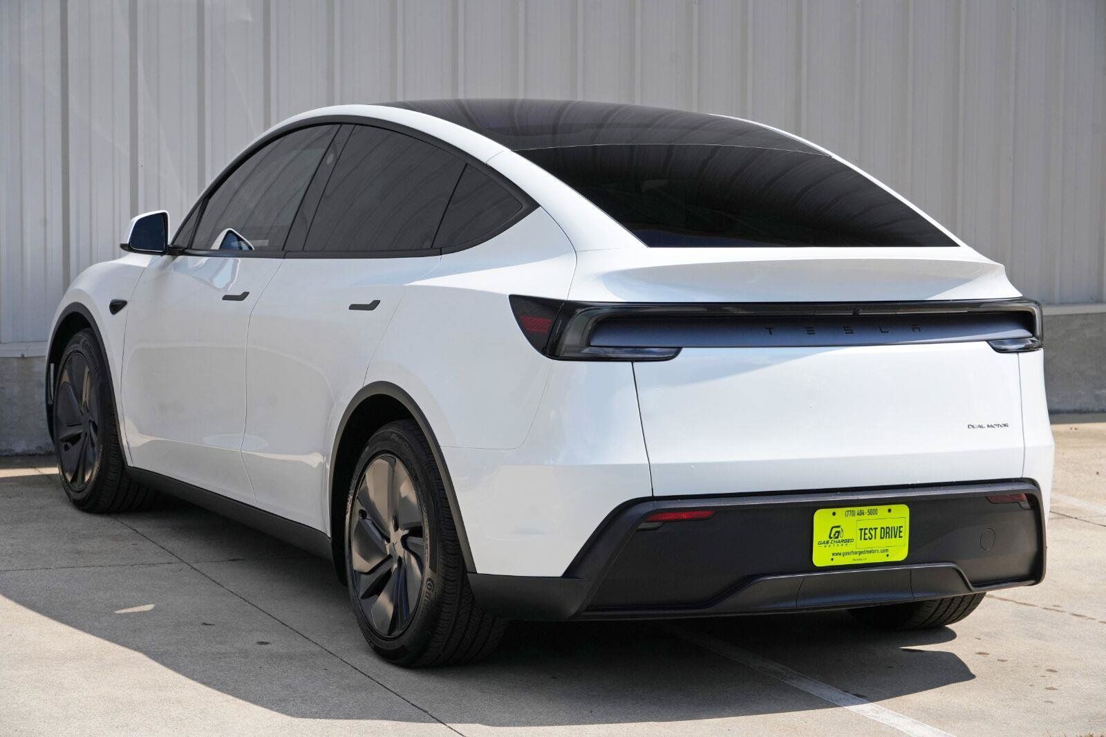 Used 2026 Tesla Model Y Long Range AWD/4WD image 57