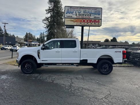 Used 2024 Ford F350 Lariat image 19
