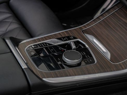 Used 2024 BMW X5 sDrive40i w/ M Sport Package image 29