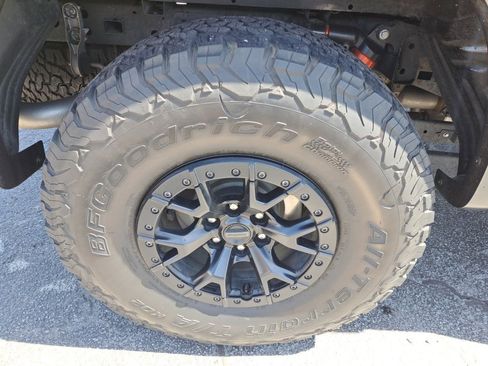 Used 2023 Ford F150 Raptor w/ Raptor 37 Performance Package AWD/4WD image 20