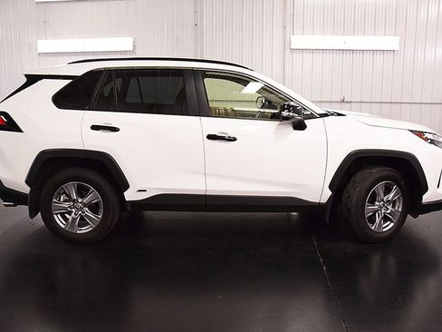 Used 2025 Toyota RAV4 XLE w/ Convenience Package AWD/4WD image 8