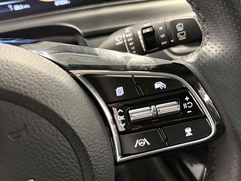 Used 2024 Kia Seltos SX AWD/4WD image 23