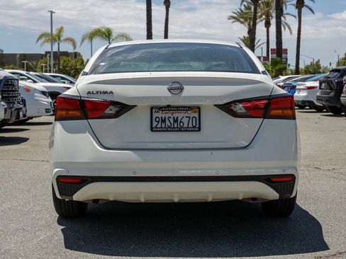 Used 2024 Nissan Altima 2.5 S FWD image 5