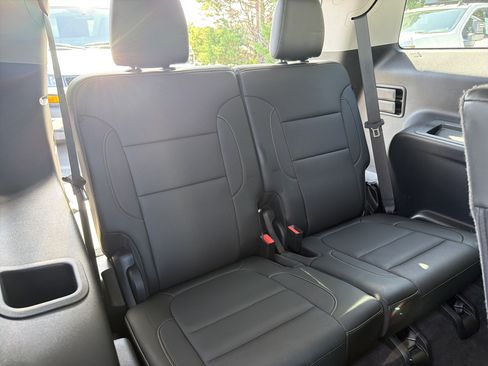 Used 2020 GMC Acadia SLT FWD image 33