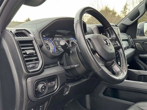Used 2022 RAM 1500 Limited image 2