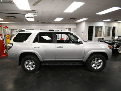 Certified 2024 Toyota 4Runner SR5 Premium image 8