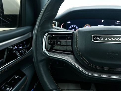 Used 2022 Jeep Grand Wagoneer Series III w/ Flexible Seating Group image 29