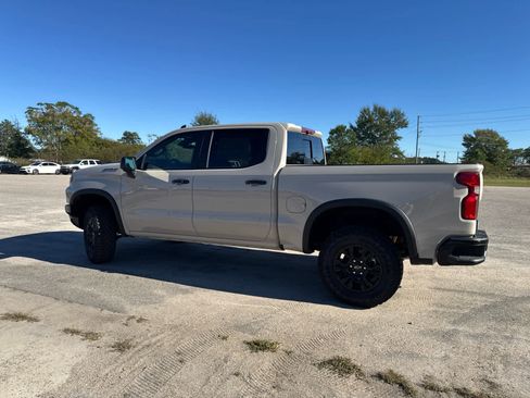 New 2026 Chevrolet Silverado 1500 ZR2 image 4