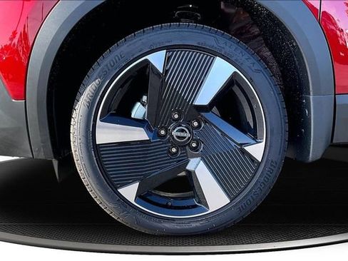 New 2026 Nissan Kicks SR image 13