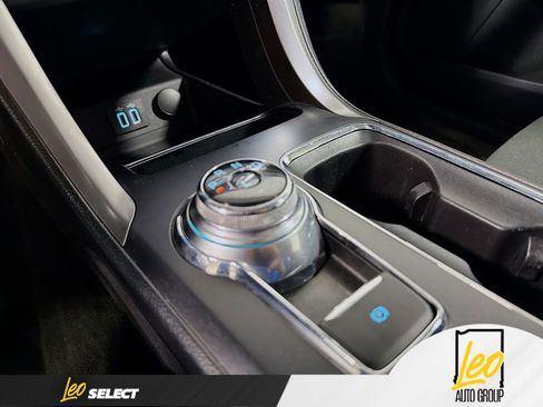 Used 2020 Ford Fusion SE FWD image 16