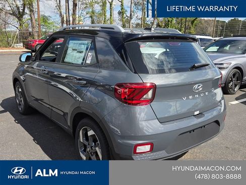 New 2026 Hyundai Venue SEL FWD image 4