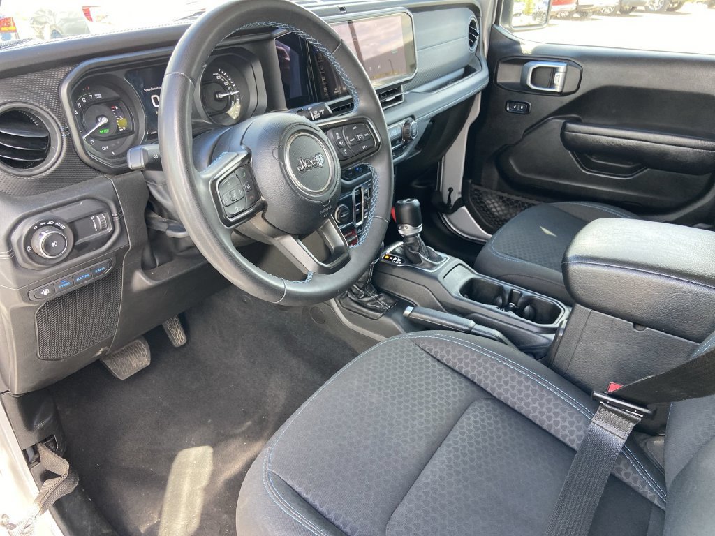 Used 2024 Jeep Wrangler Unlimited Rubicon 4xe AWD/4WD image 6