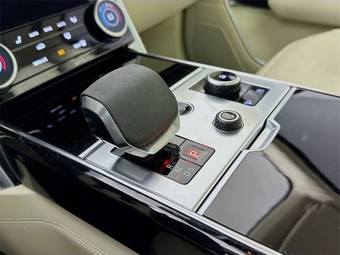 Used 2023 Land Rover Range Rover SE image 17