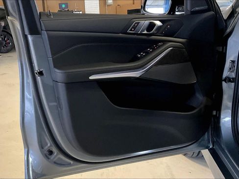 New 2026 BMW X5 sDrive40i w/ M Sport Package image 10