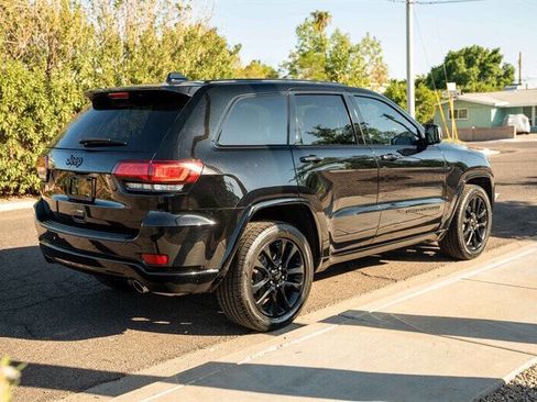 Used 2020 Jeep Grand Cherokee Altitude image 5