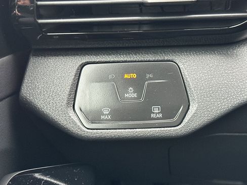 Used 2021 Volkswagen ID.4 Pro w/ ID.4 Protection Package image 30