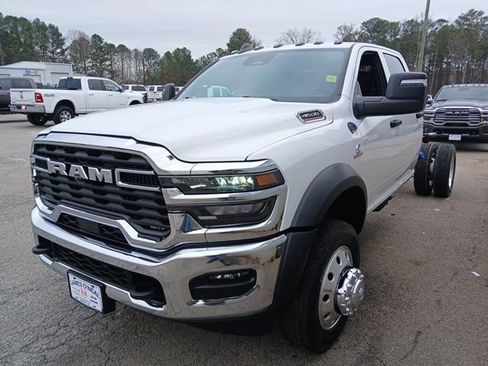 New 2026 RAM 4500 Tradesman w/ Chrome Appearance Group image 8