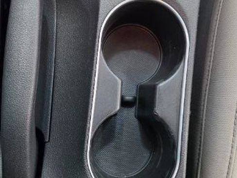 Used 2017 Hyundai Elantra SE FWD image 18
