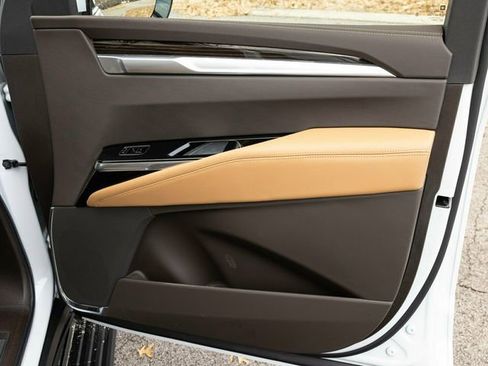 Used 2026 Cadillac Escalade Luxury w/ Touring Package image 80