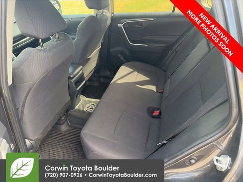 Used 2019 Toyota RAV4 LE w/ All Weather Liner Package AWD/4WD image 10