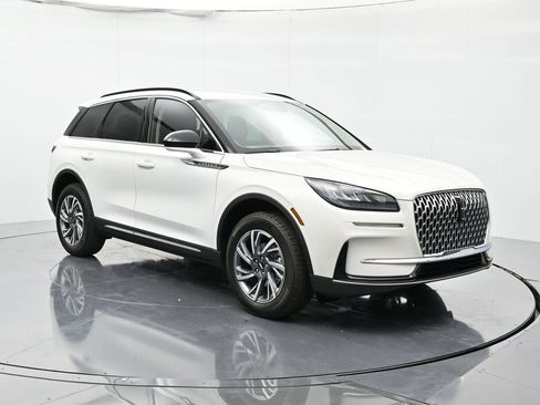 New 2026 Lincoln Corsair Premiere image 3