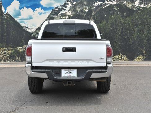 Certified 2023 Toyota Tacoma TRD Off-Road AWD/4WD image 10