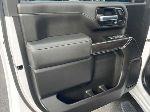 Used 2022 Chevrolet Silverado 2500 LTZ w/ LTZ Plus Package image 18