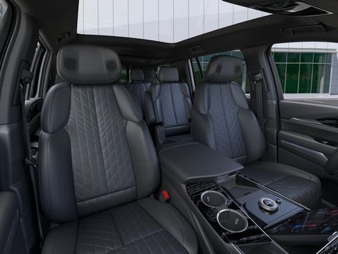 New 2026 Cadillac Escalade IQL Sport 1 w/ LPO, ONYX Package AWD/4WD image 16