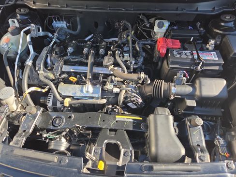 Used 2023 Nissan Kicks SR w/ SR Premium Package image 19