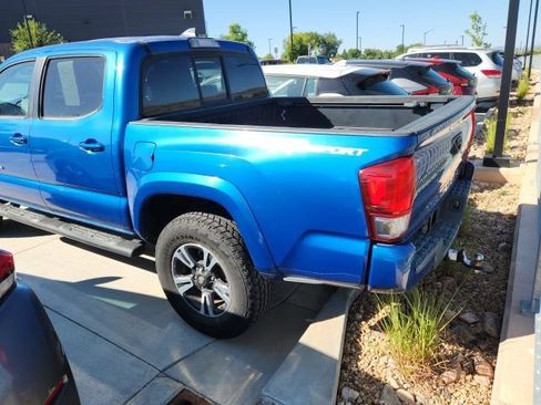 Used 2016 Toyota Tacoma TRD Sport w/ Towing Package RWD image 2
