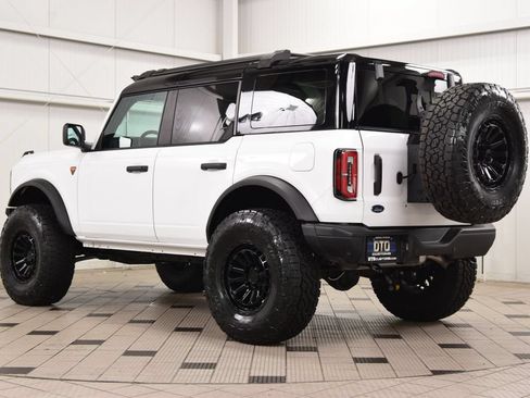Used 2024 Ford Bronco Badlands AWD/4WD image 5
