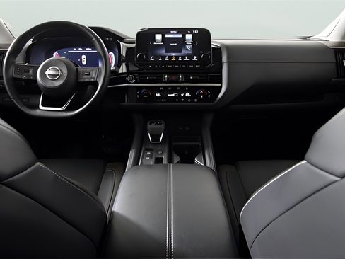 Used 2024 Nissan Pathfinder Platinum image 22