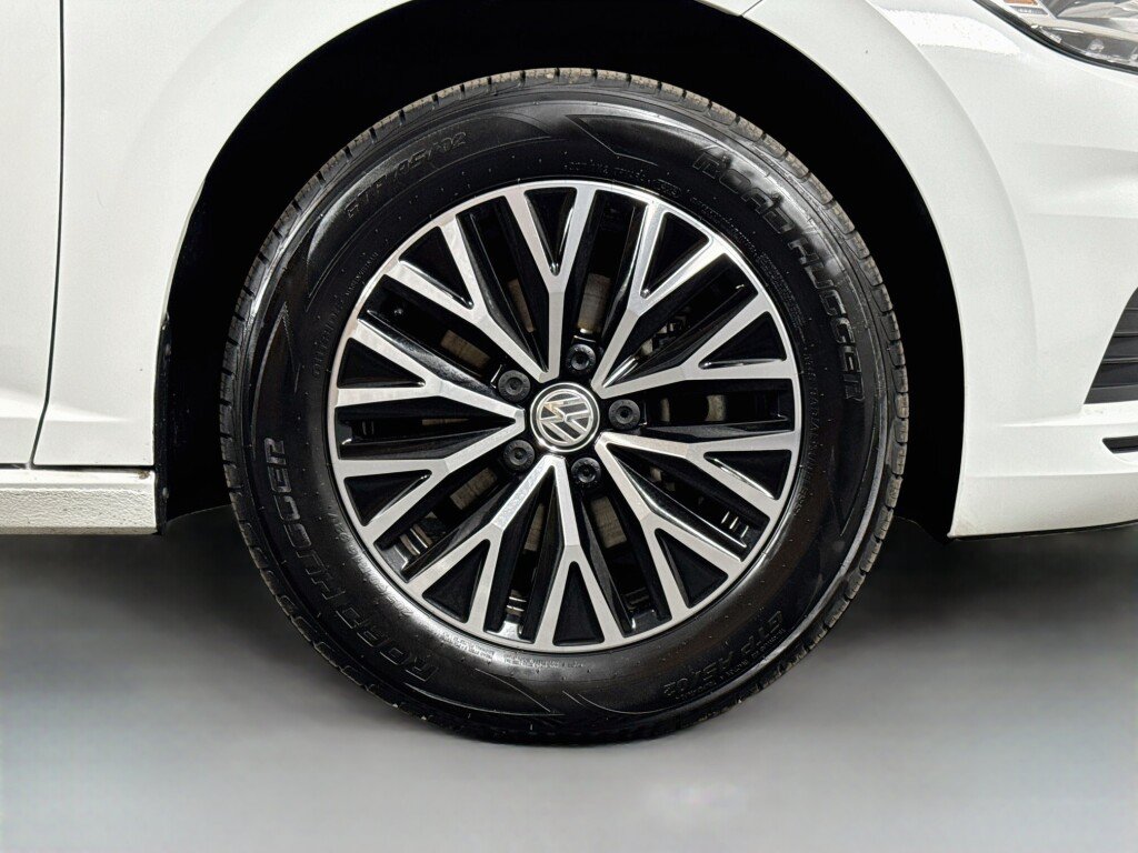 Used 2021 Volkswagen Jetta SE FWD image 40