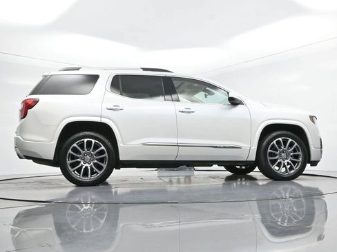 Used 2023 GMC Acadia Denali w/ Denali Ultimate Package FWD image 47