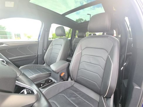 Certified 2022 Volkswagen Tiguan SEL R-Line AWD/4WD image 12