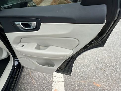 Used 2024 Volvo XC60 B5 Core image 22